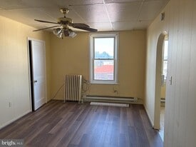 1007 Mount Laurel Rd in Temple, PA - Building Photo