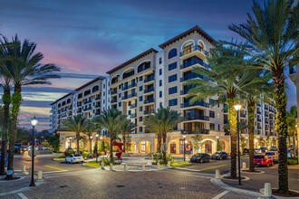 Manor Miramar in Miramar, FL - Foto de edificio - Building Photo