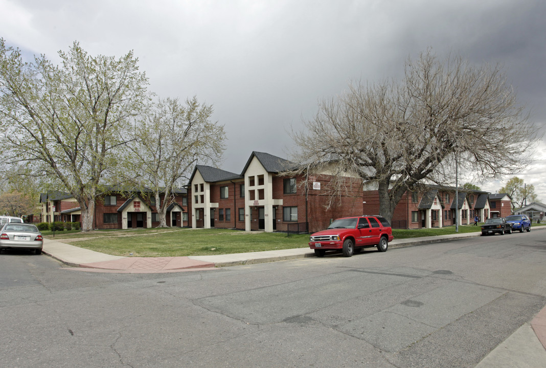 Quigg Newton Homes in Denver, CO - Building Photo