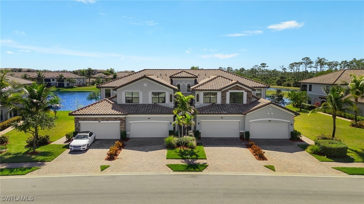 9493 Casoria Ct in Naples, FL - Building Photo