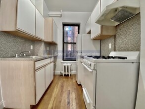 1270 1st Ave. in New York, NY - Building Photo - Building Photo