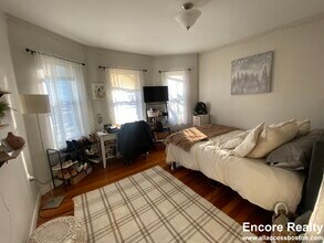 15 Litchfield St, Unit 3 in Boston, MA - Foto de edificio - Building Photo