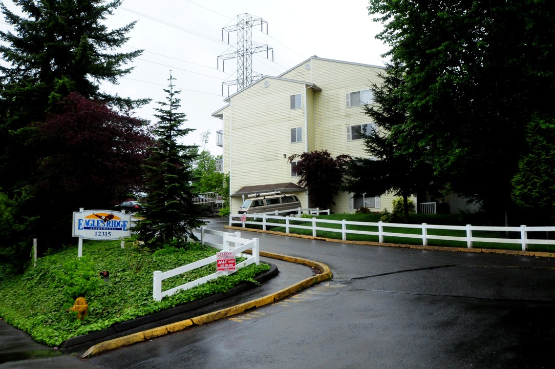 Eagle Ridge Apartments in Woodinville, WA - Building Photo