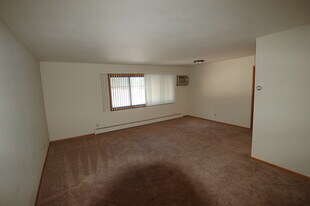 1225 Broadway N in Fargo, ND - Building Photo