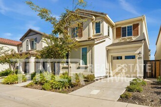 3255 Pitkin Way in Rancho Cordova, CA - Building Photo - Building Photo