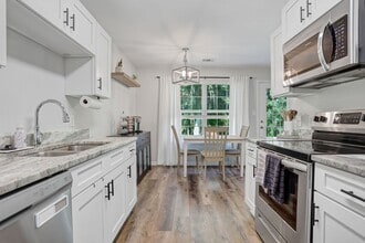 144 Parkview Rd in Savannah, GA - Building Photo - Building Photo