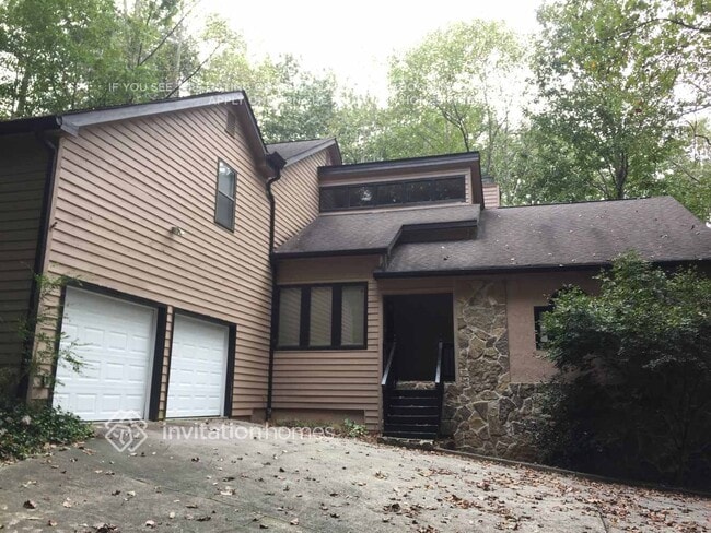 property at 1945 Ledieu Rd