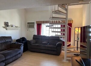 183 Loomis Dr, Unit 121 in West Hartford, CT - Building Photo - Building Photo