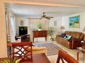 613 N Emerald Dr in Key Largo, FL - Building Photo - Building Photo
