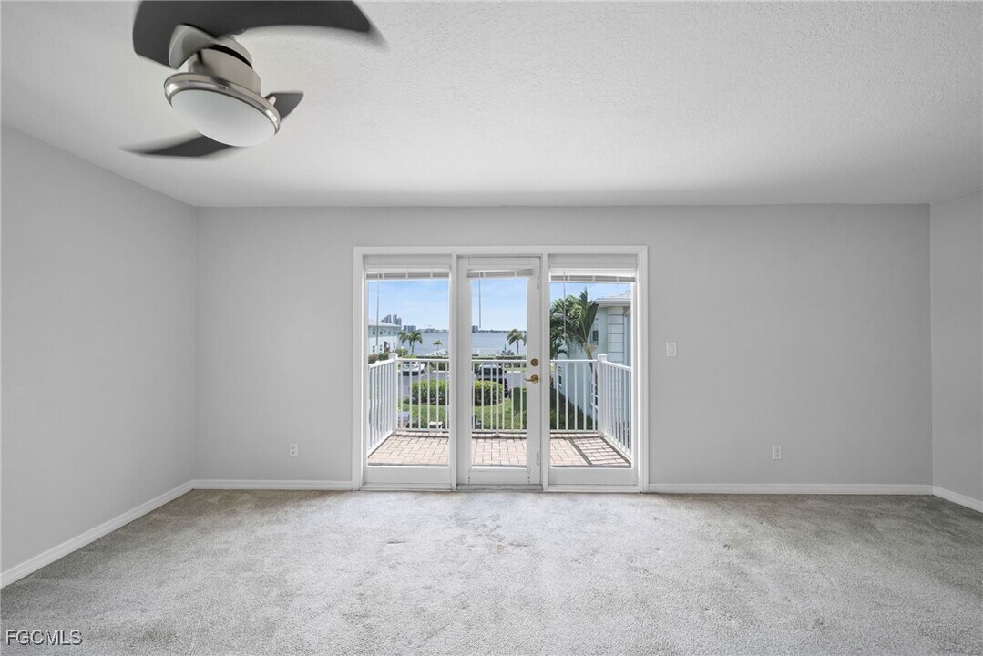 3338 N Key Dr in North Fort Myers, FL - Building Photo