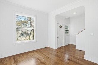 518 E 33rd St in Savannah, GA - Foto de edificio - Building Photo