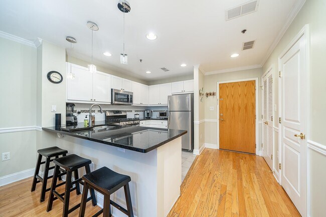 812 Grand St in Hoboken, NJ - Building Photo - Building Photo