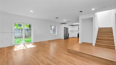 18391 SW 103rd Ct in Miami, FL - Building Photo - Building Photo