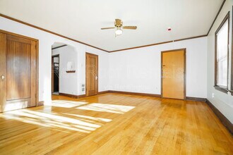 1315-1325 6th Ave-Unit -4 in Tacoma, WA - Building Photo - Building Photo