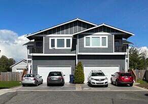 1019 122nd Ave NE, Unit B in Lake Stevens, WA - Building Photo