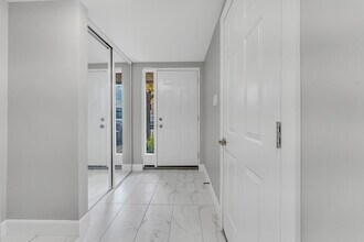 700 Osgoode Dr in London, ON - Building Photo - Building Photo