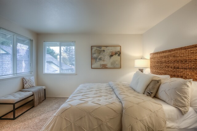 Hogan Woods in Gresham, OR - Building Photo