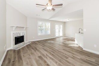 731 Sugar Oak Ln in Lawrenceville, GA - Building Photo - Building Photo