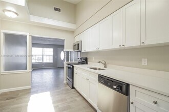 721 N E St in Lake Worth Beach, FL - Building Photo - Building Photo