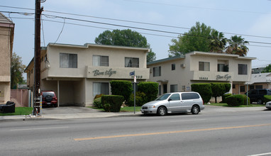 15959 Vanowen St in Van Nuys, CA - Building Photo - Building Photo