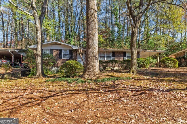 property at 2304 Capehart Cir NE
