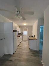 65 Washington Ave in Miami Beach, FL - Building Photo - Building Photo
