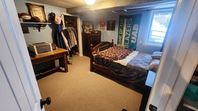 321 Swanson Cir in Burnsville, MN - Building Photo - Building Photo