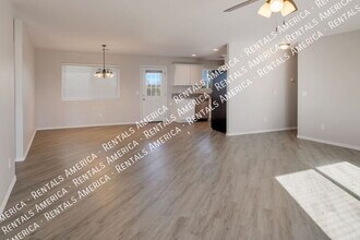 24604 E Bartlett Rd in Florence, AZ - Foto de edificio - Building Photo