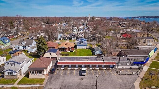 6908 Buffalo Ave, Unit 4 in Niagara Falls, NY - Building Photo - Building Photo