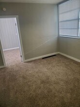 428 N Main St in Albany, IN - Building Photo - Building Photo