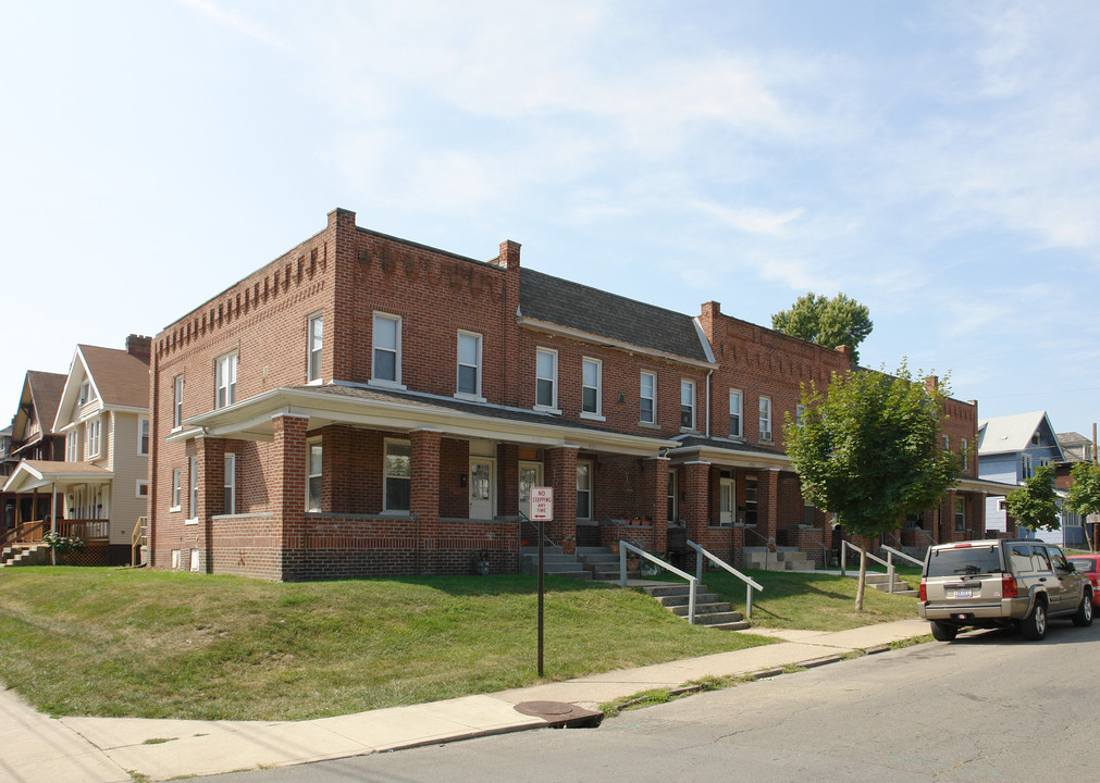 419-433 E Oakland Ave in Columbus, OH - Foto de edificio