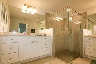 12035 Hawthorn Lake Dr in Ft. Myers, FL - Building Photo - Building Photo