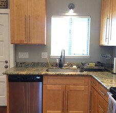 3847 Vineyard Ave, Unit 2 Bedroom 2 Bath Garage in Pleasanton, CA - Building Photo - Building Photo