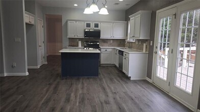 2015 Beckenham Walk Ln in Dacula, GA - Foto de edificio - Building Photo