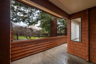 4250 El Camino Real in Palo Alto, CA - Building Photo - Building Photo