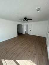 413 S H St in Tulare, CA - Building Photo - Building Photo