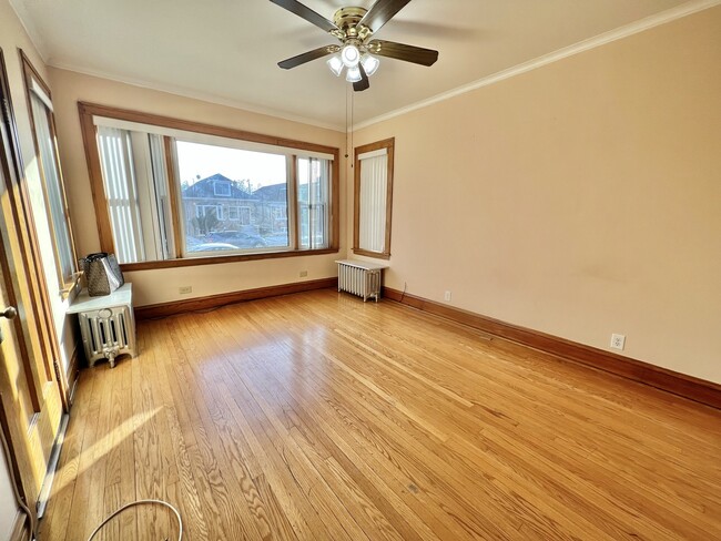 5230 W Henderson St in Chicago, IL - Building Photo - Building Photo