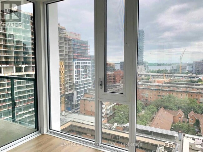 158 Front St E in Toronto, ON - Building Photo - Building Photo