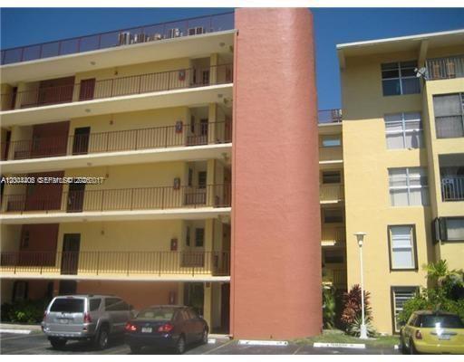 8775 Park Blvd in Miami, FL - Building Photo - Building Photo