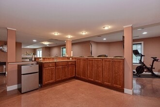 33 Anderson Way in Walpole, MA - Building Photo - Building Photo