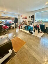 326 Hammond St, Unit 401 in Chestnut Hill, MA - Foto de edificio - Building Photo