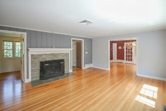 259 Wilton Rd in Westport, CT - Building Photo - Building Photo