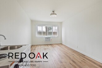 410-414 Manhattan Pl in Los Angeles, CA - Building Photo - Building Photo