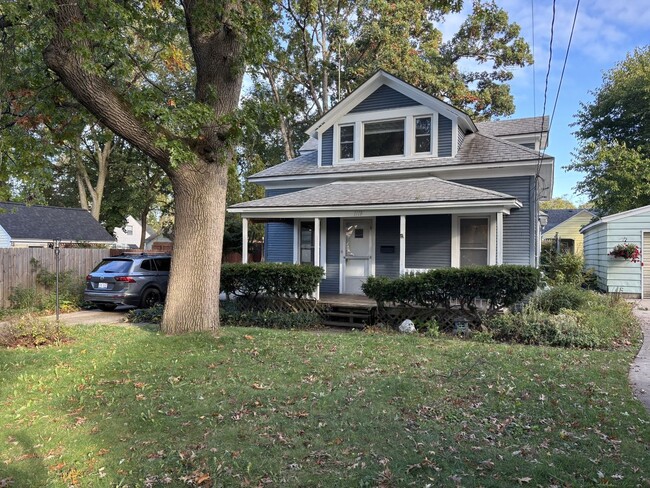 1119 Alger St SE in Grand Rapids, MI - Building Photo - Building Photo