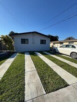 6750 SW 21st St in Miami, FL - Building Photo
