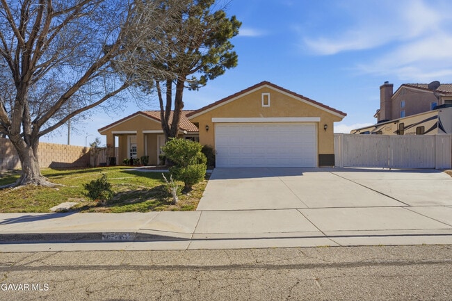 property at 44762 Shadowcrest Dr