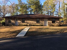 812 Greenwood Dr in Ruston, LA - Building Photo