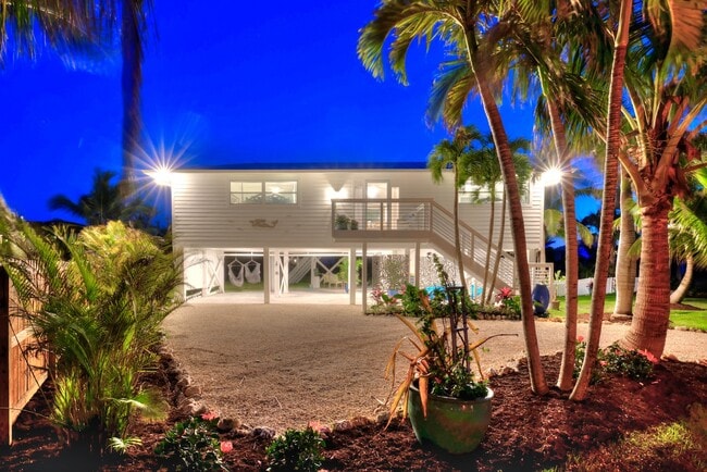 property at 6093 Henderson Rd