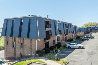 Heather Glen in Kearny, NJ - Foto de edificio - Building Photo