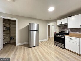 1109 W James St in Norristown, PA - Building Photo